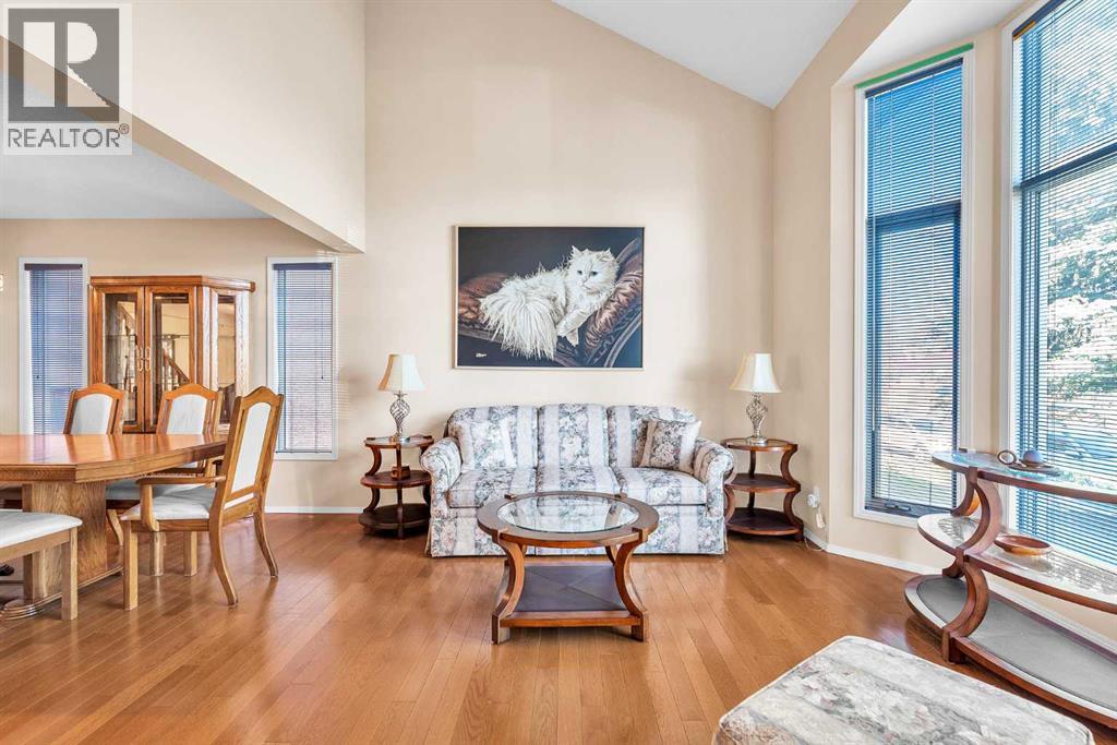 247 Millbank Drive Sw, Calgary, Alberta  T2J 2J1 - Photo 4 - A2263724