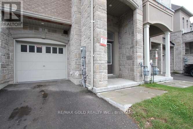 35 Dalbeattie Drive, Brampton, Ontario  L6Y 6H7 - Photo 2 - W12474284