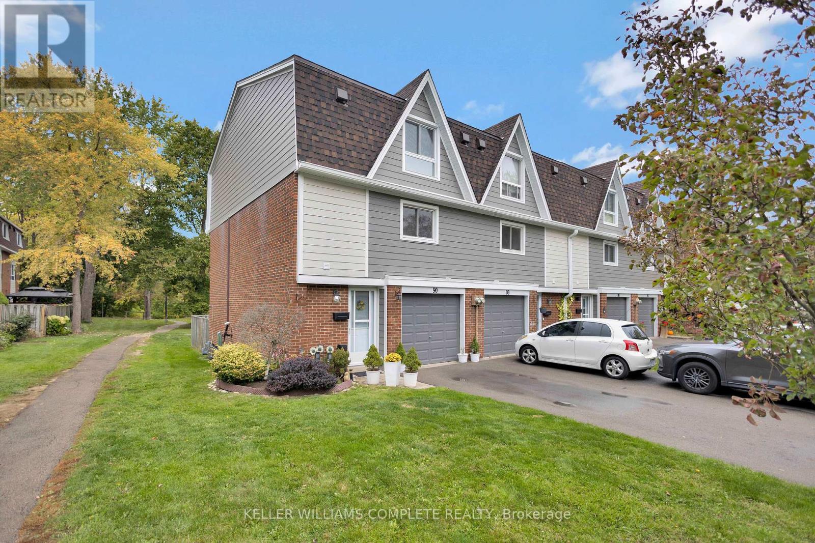 90 Ann Street, Hamilton, Ontario  L9H 5P1 - Photo 2 - X12479663