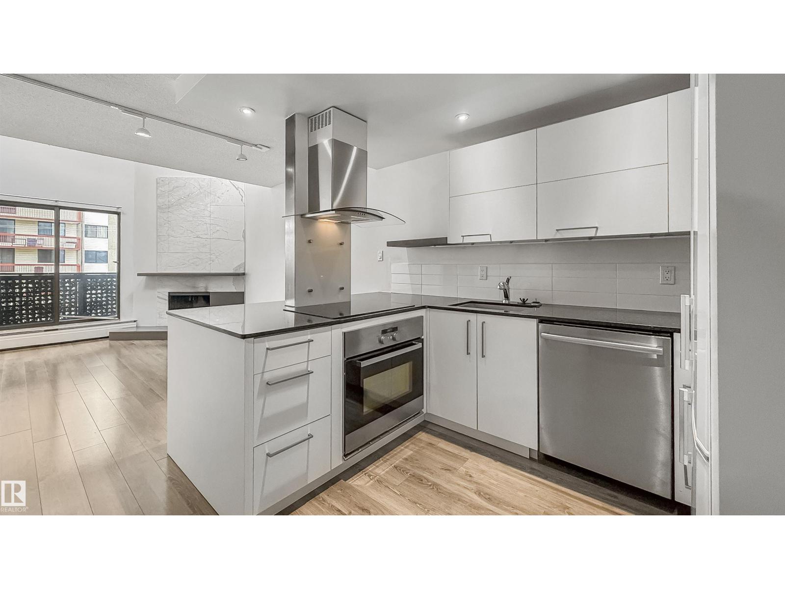 #302 10148 118 St Nw, Edmonton, Alberta  T5K 1Y4 - Photo 9 - E4460858
