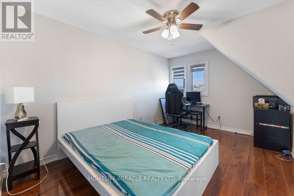45 Alexis Way, Whitby, Ontario  L1R 2N9 - Photo 4 - E12479669