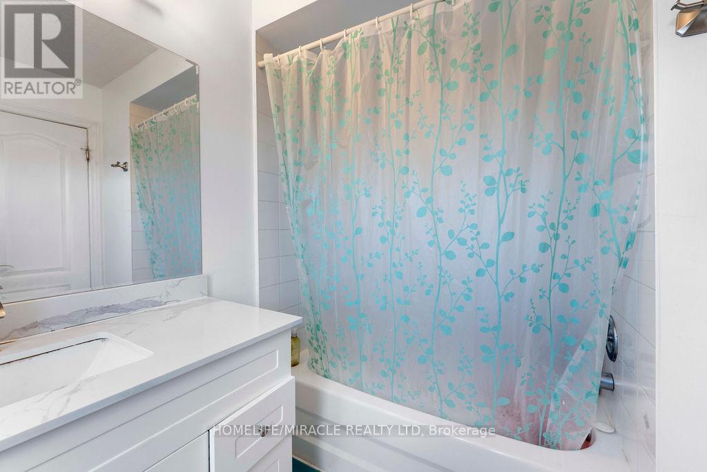 45 Alexis Way, Whitby, Ontario  L1R 2N9 - Photo 7 - E12479669