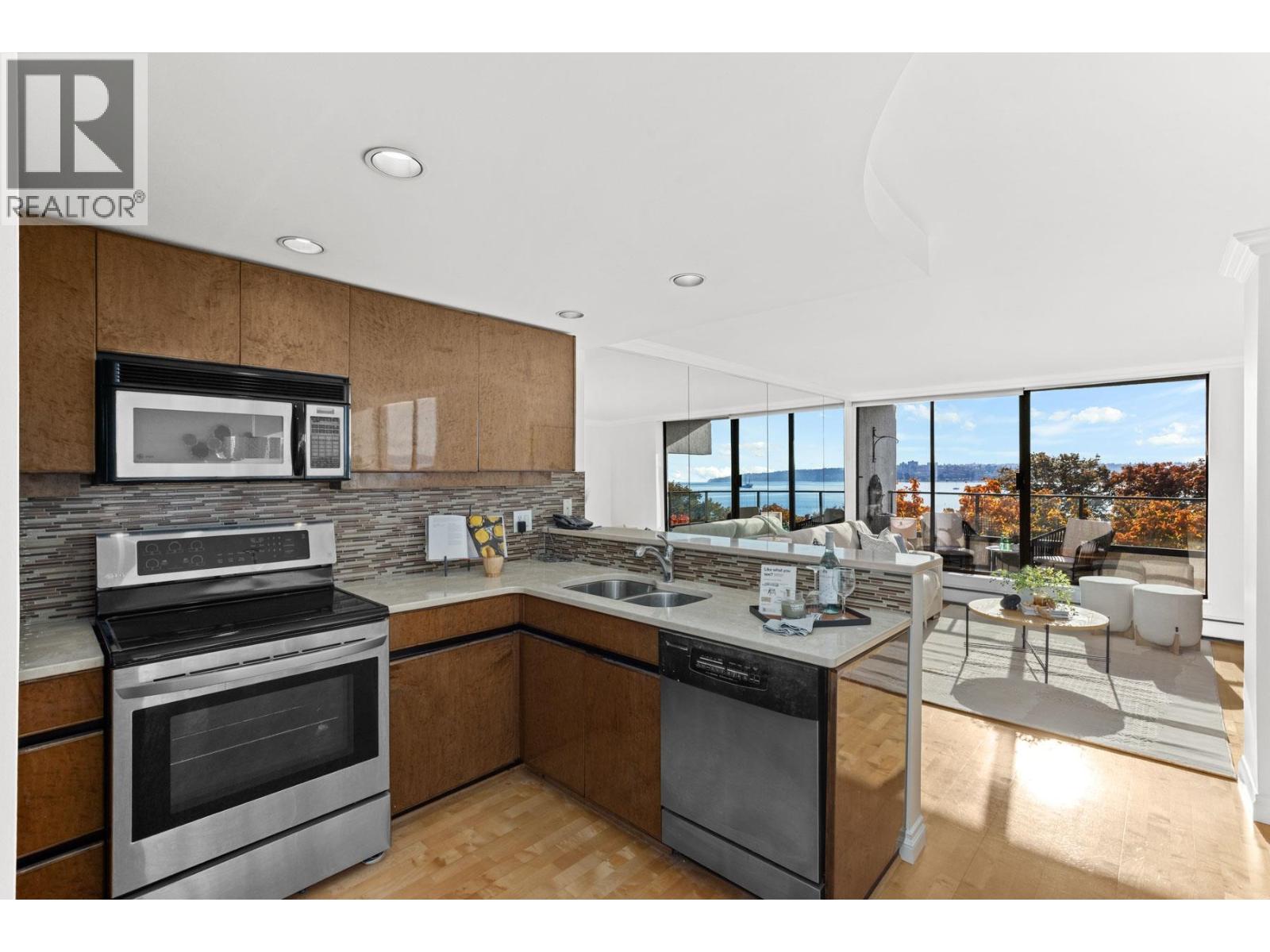 503 1995 Beach Avenue, Vancouver, British Columbia  V6G 2Y3 - Photo 4 - R3055203