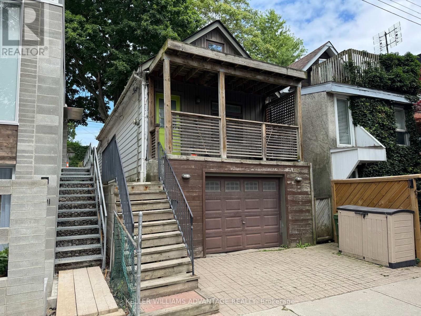 587 Craven Road, Toronto, Ontario  M4L 2Z6 - Photo 5 - E12289593