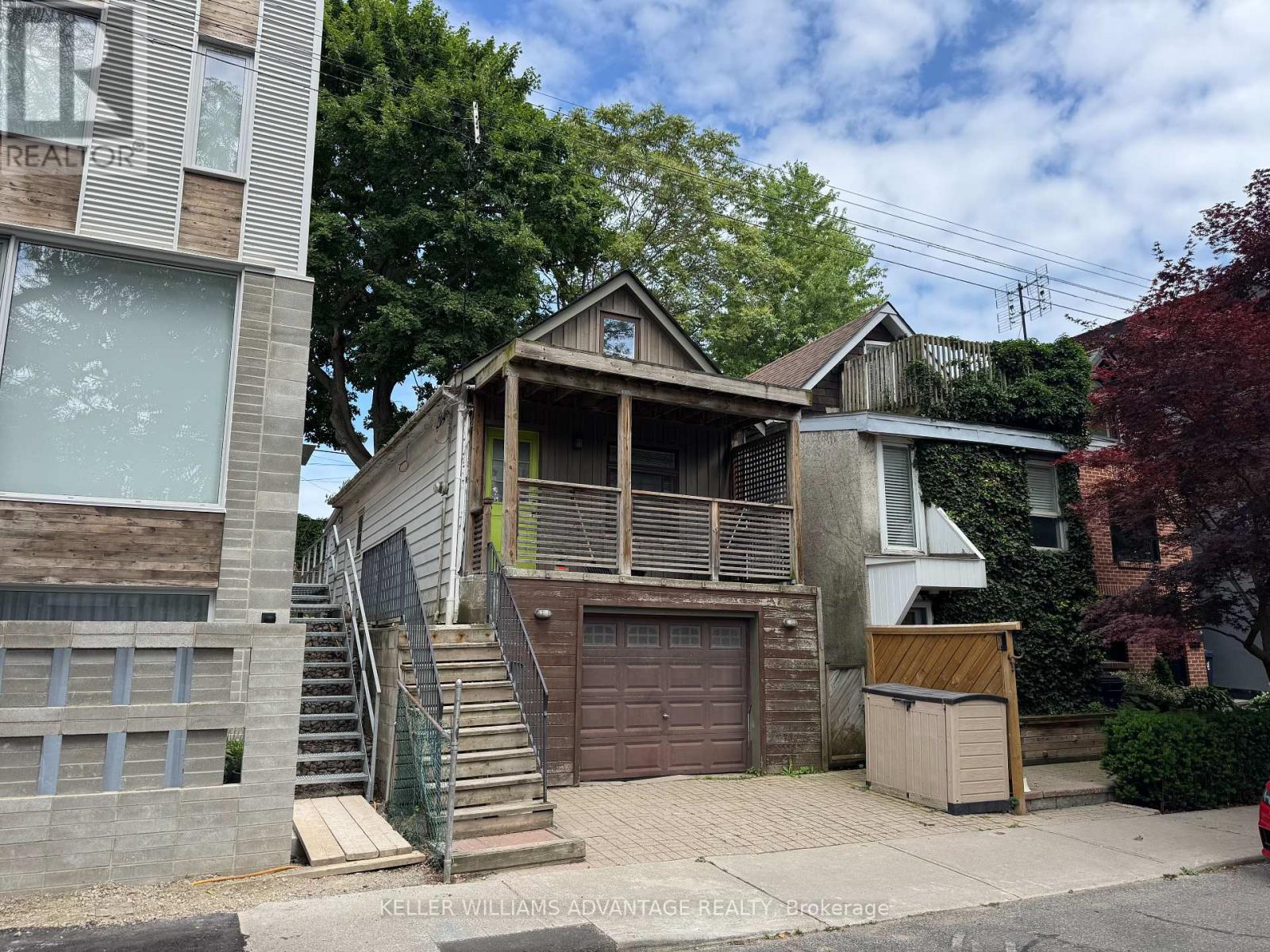 587 Craven Road, Toronto, Ontario  M4L 2Z6 - Photo 6 - E12289593