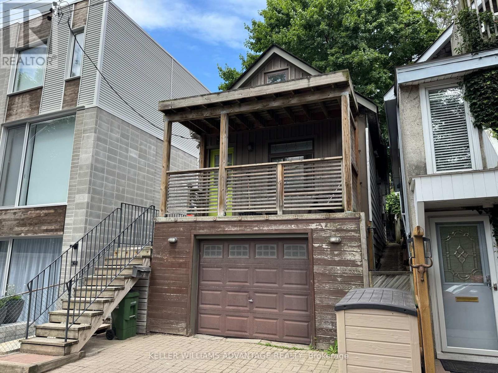587 Craven Road, Toronto, Ontario  M4L 2Z6 - Photo 4 - E12289593