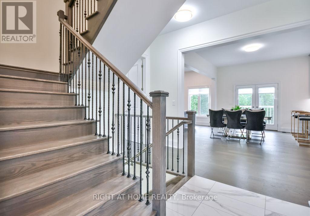 8 Forest Heights Court, Oro-Medonte, Ontario  L0L 2E0 - Photo 12 - S12369366