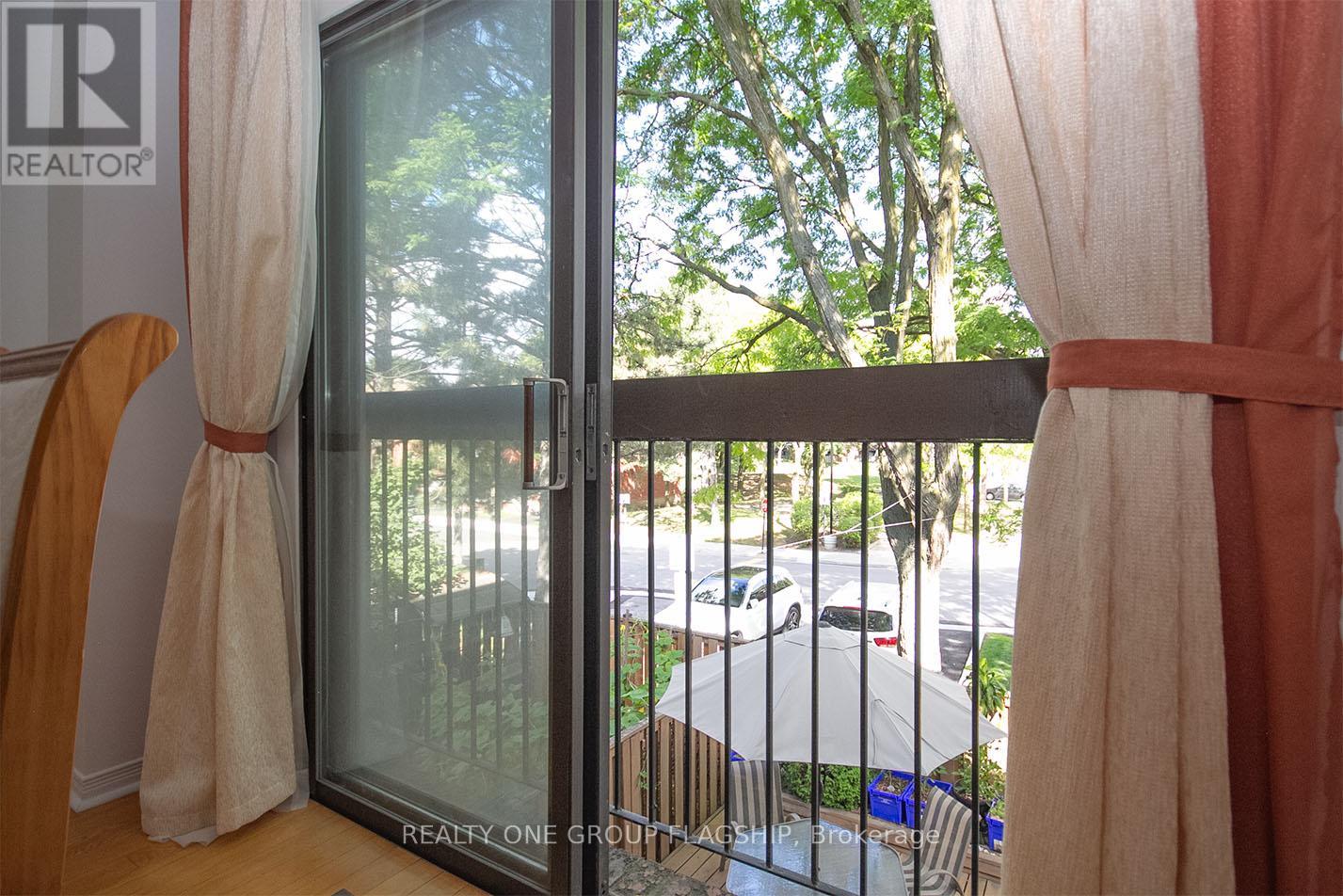 71 Maple Branch Path, Toronto, Ontario  M9P 3T4 - Photo 11 - W12479684
