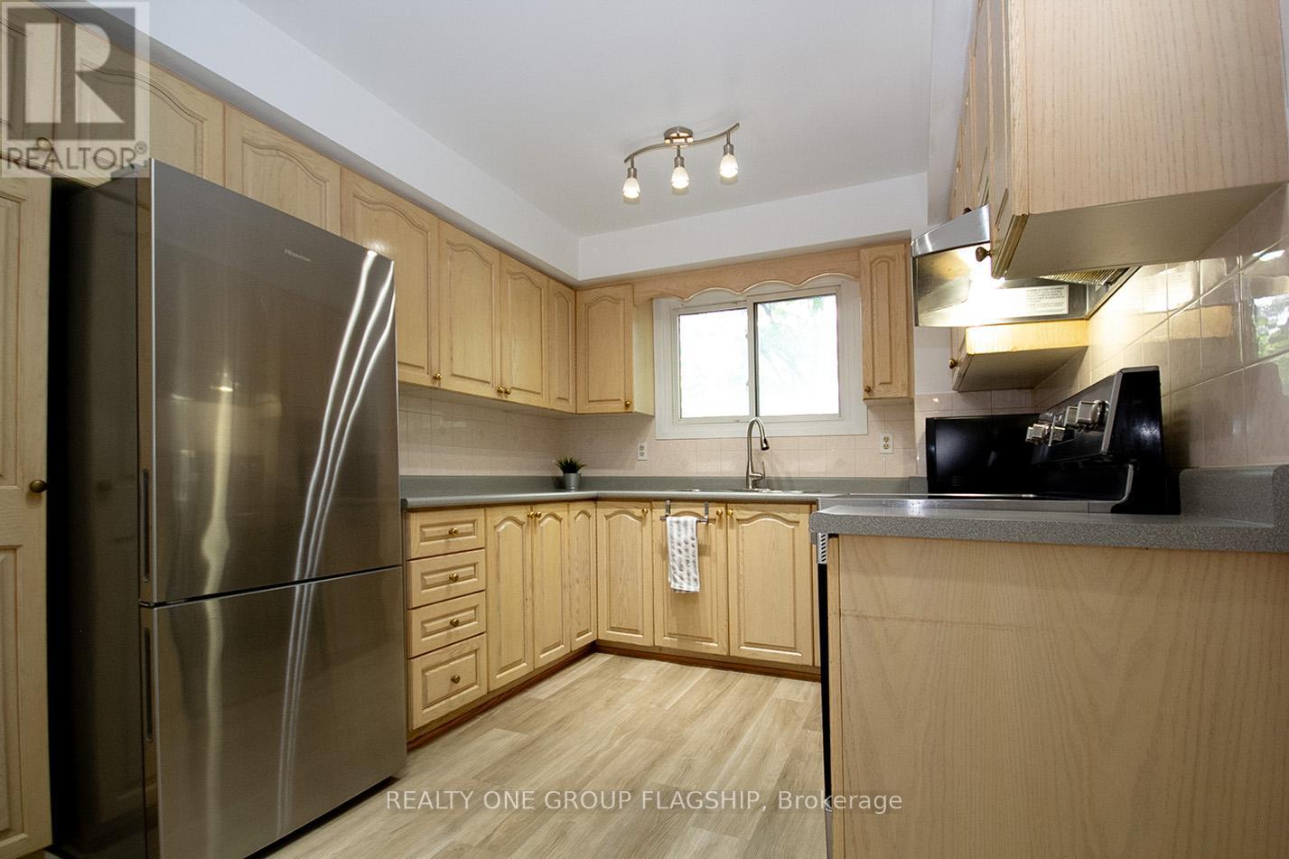 71 Maple Branch Path, Toronto, Ontario  M9P 3T4 - Photo 12 - W12479684