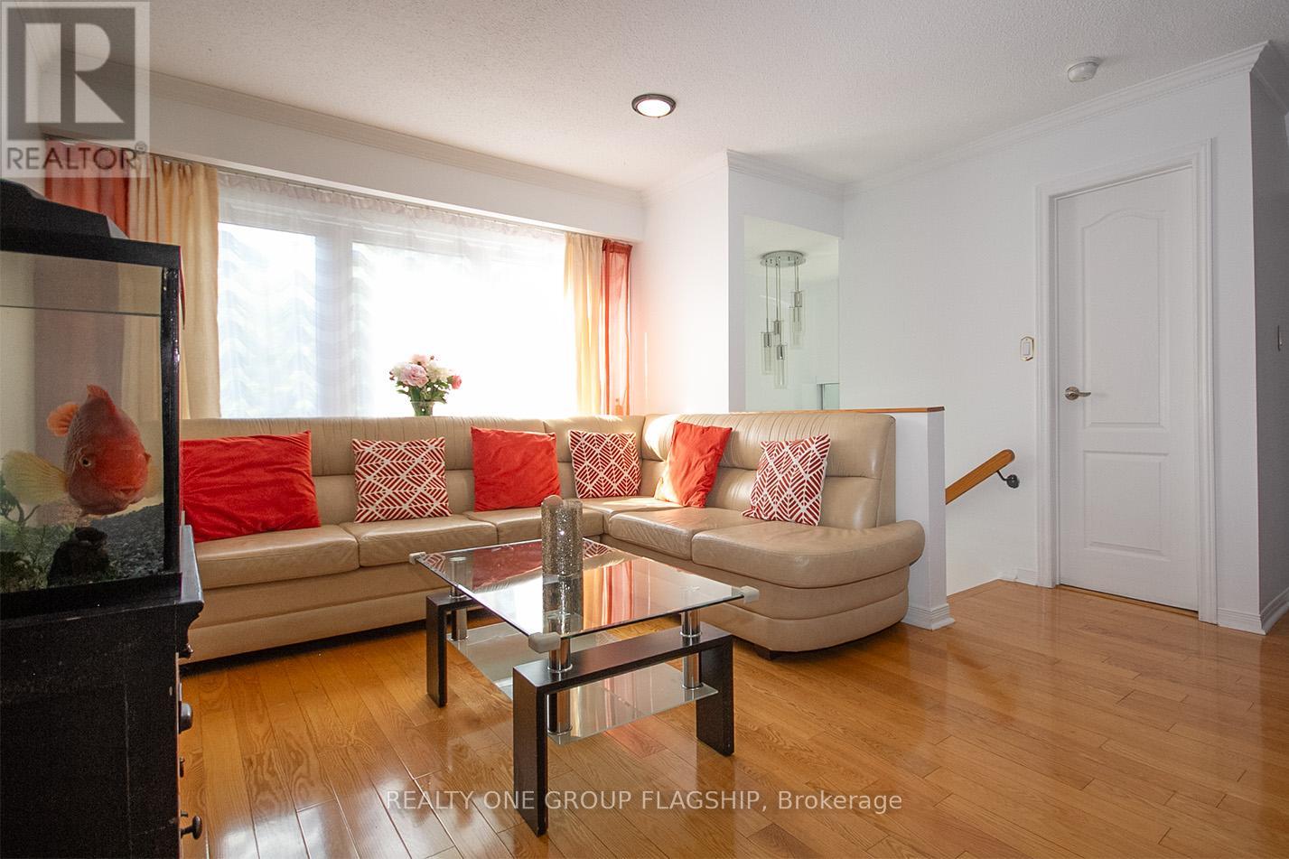 71 Maple Branch Path, Toronto, Ontario  M9P 3T4 - Photo 5 - W12479684