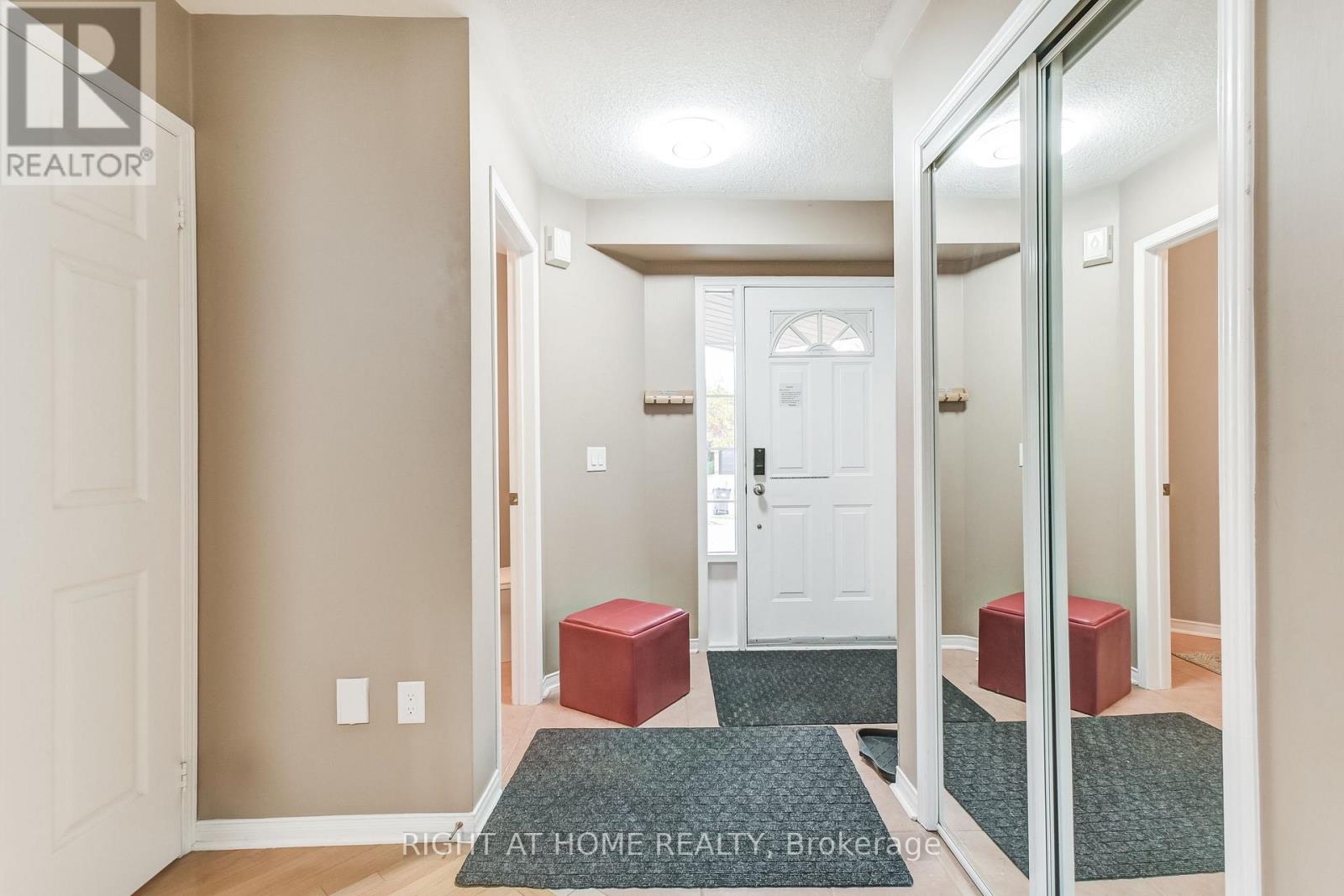 51 Crestridge Drive, Caledon, Ontario  L7E 2T9 - Photo 4 - W12479685