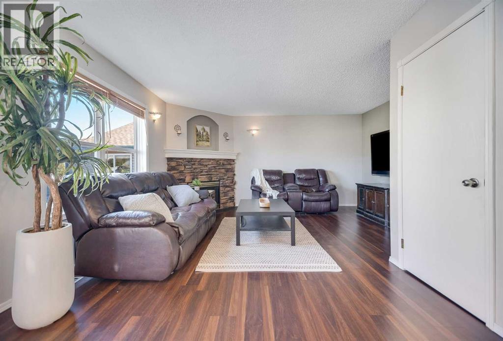 10 Westfall Crescent, Okotoks, Alberta  T1S 1V6 - Photo 11 - A2263021