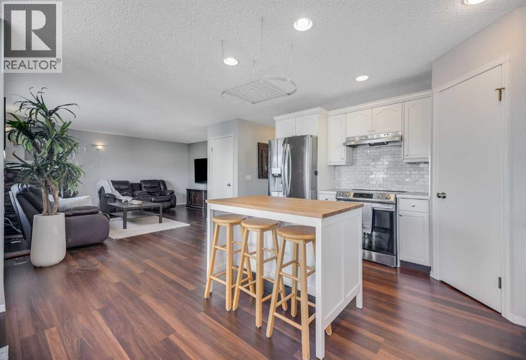 10 Westfall Crescent, Okotoks, Alberta  T1S 1V6 - Photo 9 - A2263021