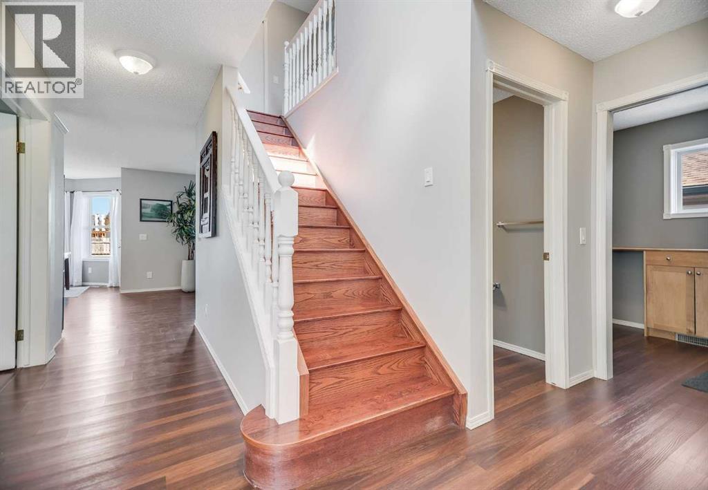 Property at 10 Westfall Crescent image 2