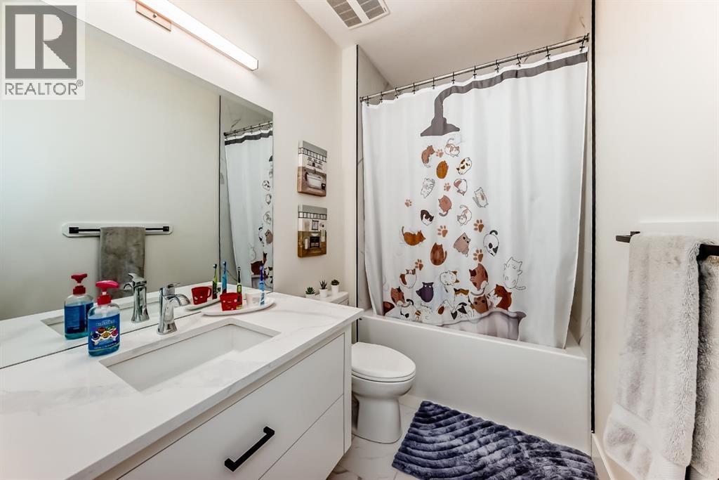 76 Rock Lake View Nw, Calgary, Alberta  T3G 0E9 - Photo 34 - A2266400