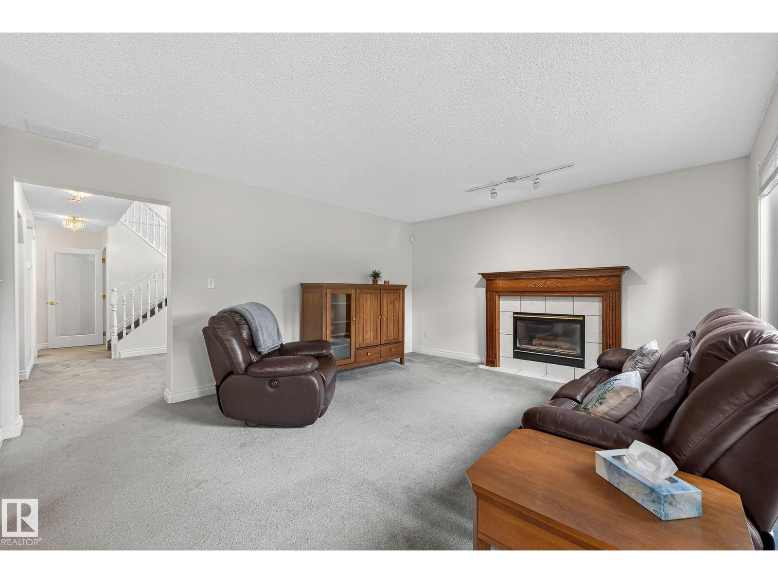 1377 Carter Crest Rd Nw, Edmonton, Alberta  T6R 2L5 - Photo 12 - E4463296