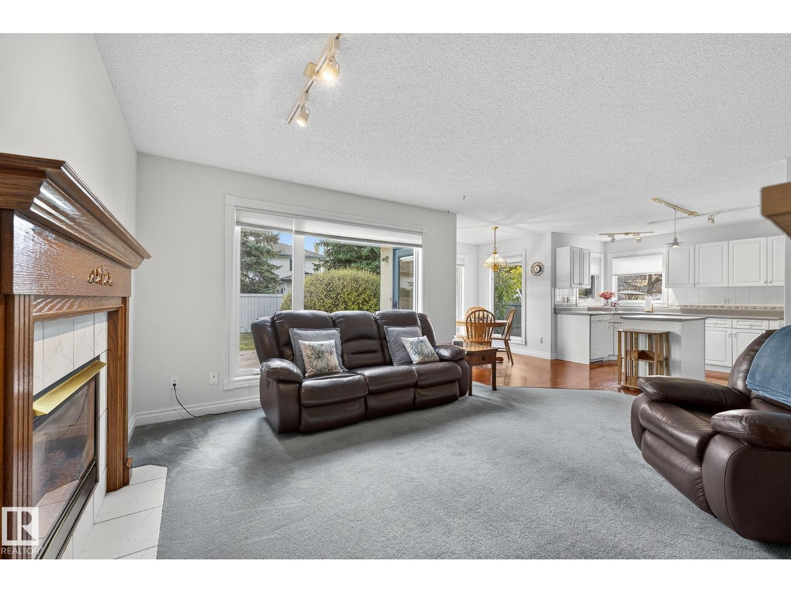 1377 Carter Crest Rd Nw, Edmonton, Alberta  T6R 2L5 - Photo 13 - E4463296