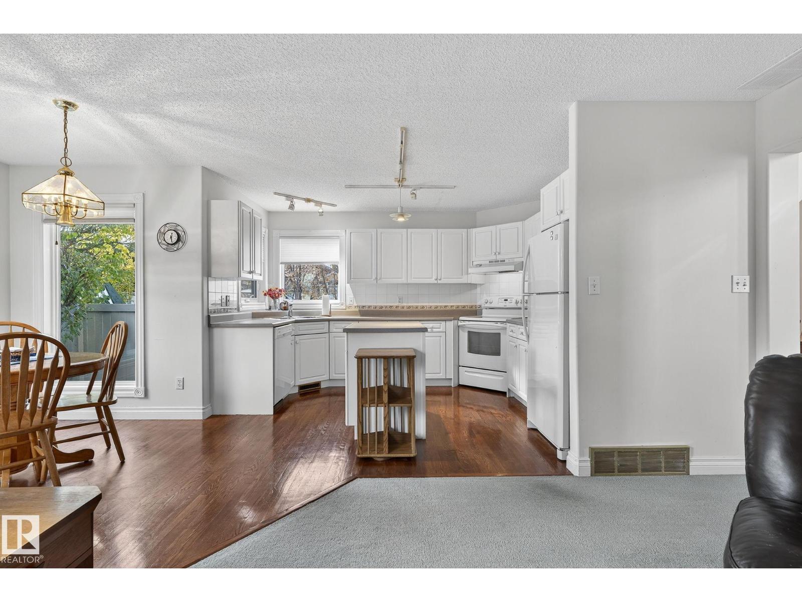 1377 Carter Crest Rd Nw, Edmonton, Alberta  T6R 2L5 - Photo 16 - E4463296