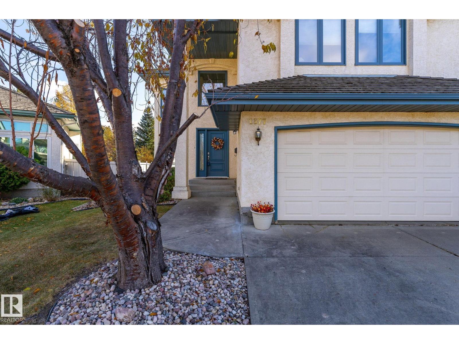 1377 Carter Crest Rd Nw, Edmonton, Alberta  T6R 2L5 - Photo 3 - E4463296