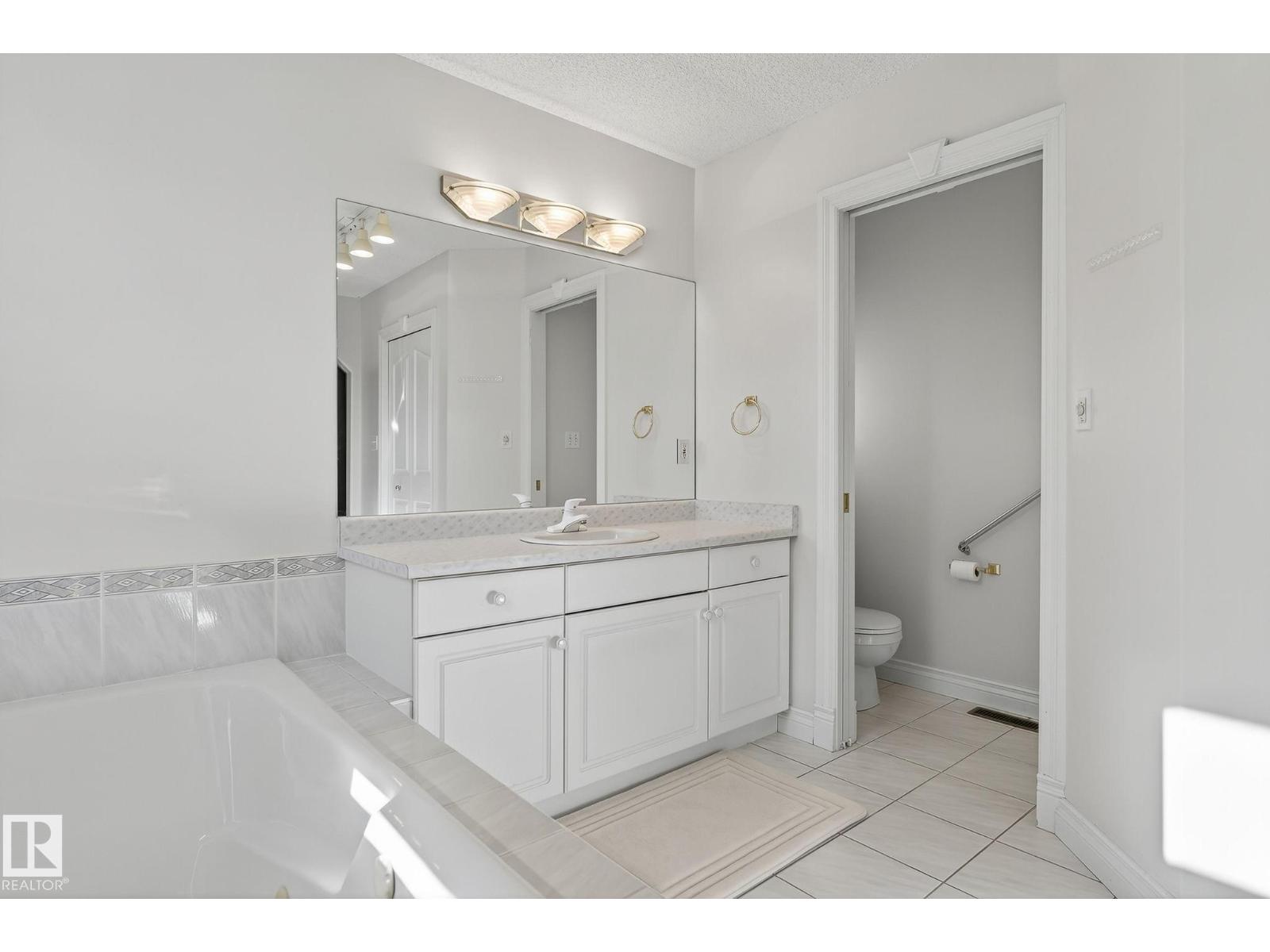 1377 Carter Crest Rd Nw, Edmonton, Alberta  T6R 2L5 - Photo 31 - E4463296