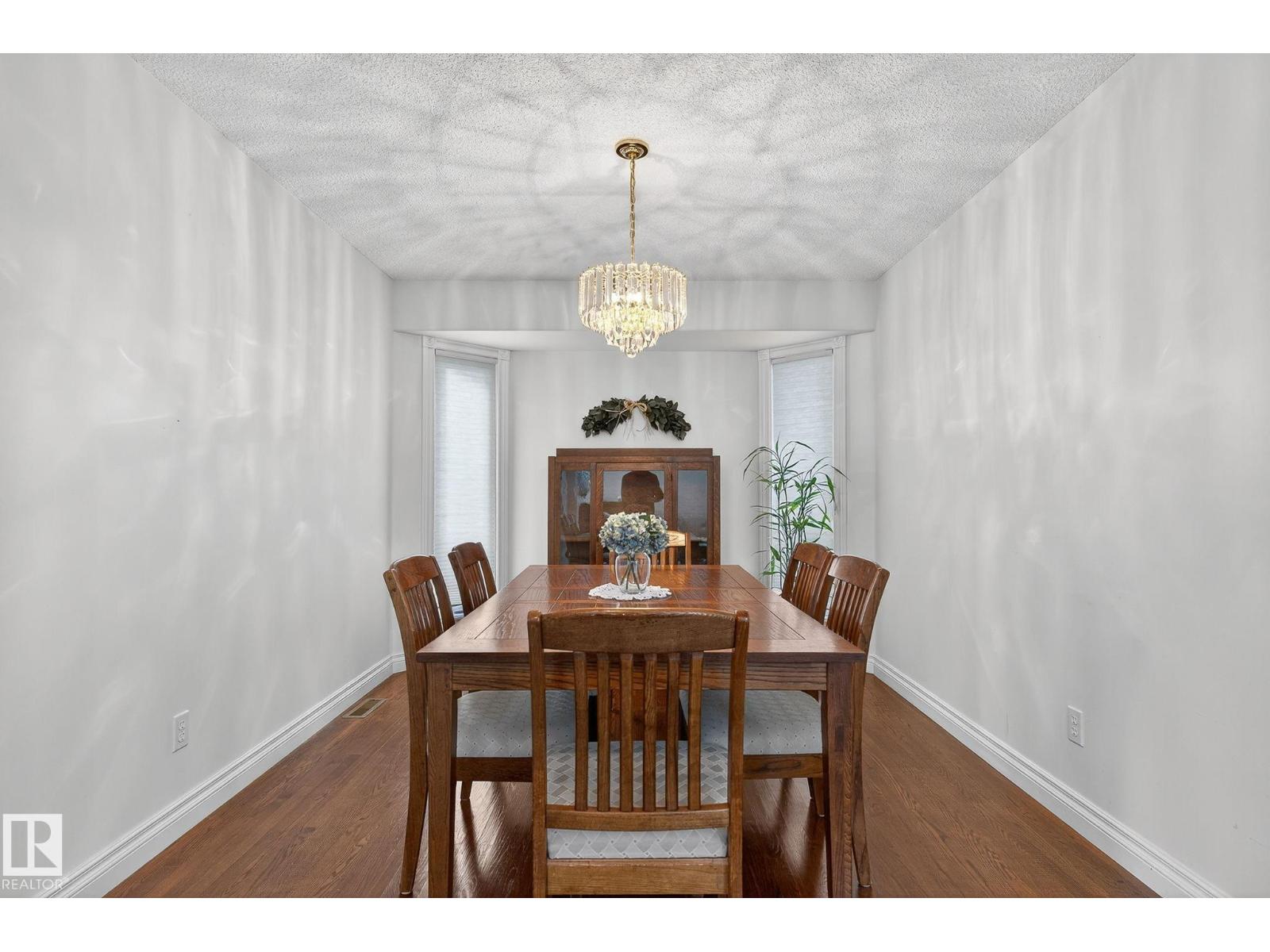 1377 Carter Crest Rd Nw, Edmonton, Alberta  T6R 2L5 - Photo 9 - E4463296