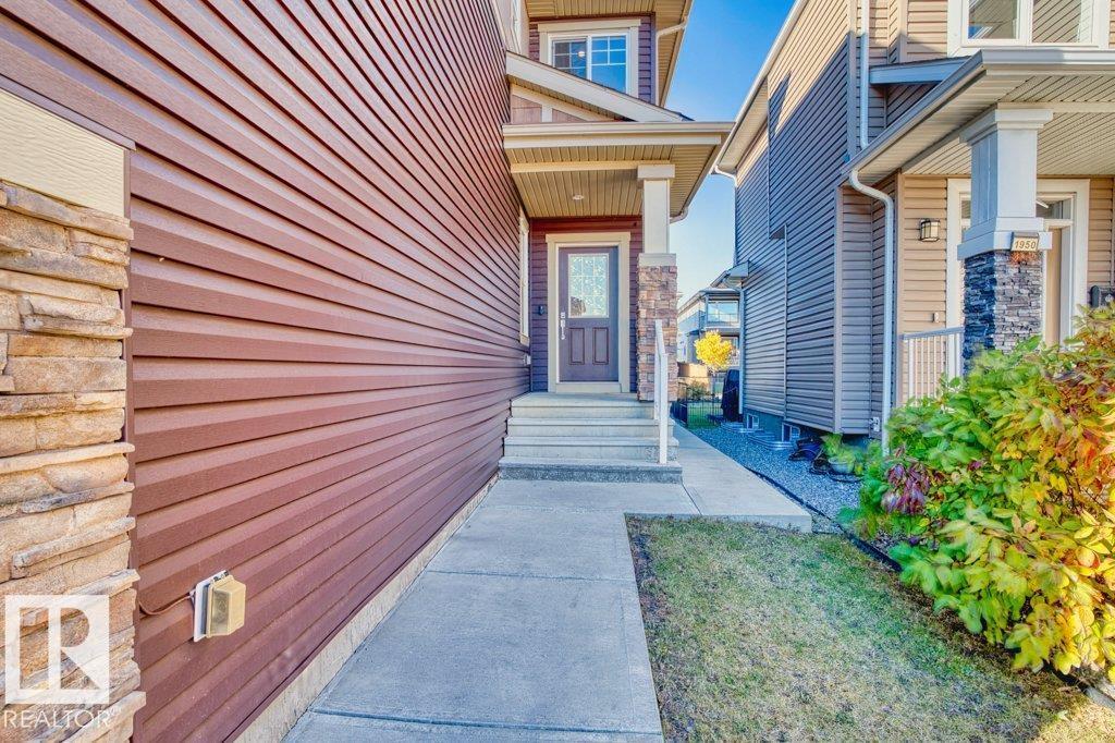 1952 Adamson Tc Sw, Edmonton, Alberta  T6W 2N7 - Photo 3 - E4463297