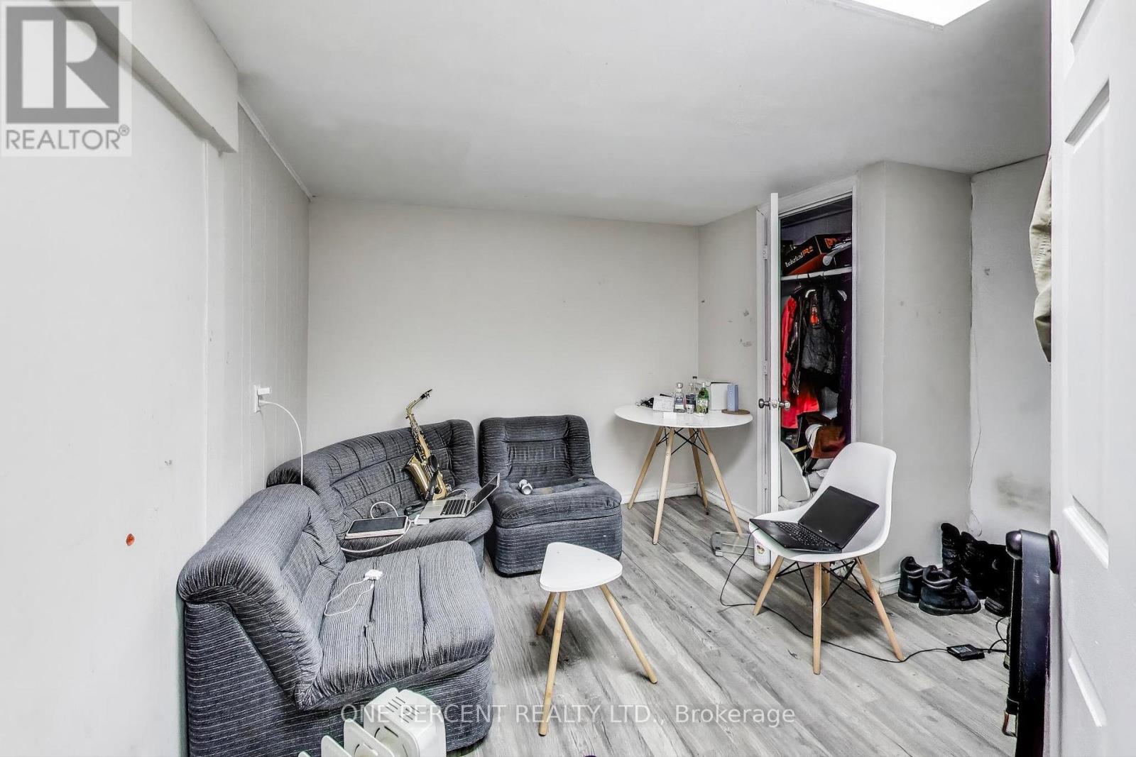 68 Harold Court, Hamilton, Ontario  L8S 2R9 - Photo 33 - X12479667
