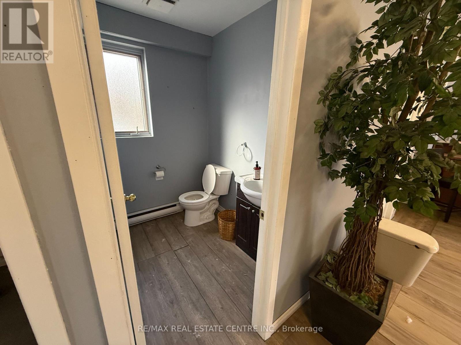 217 Dundass Street, Woodstock, Ontario  N4S 1A9 - Photo 12 - X12479670