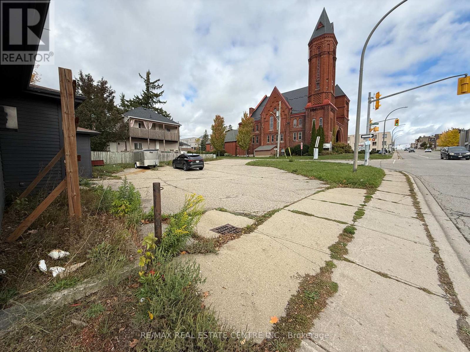 217 Dundass Street, Woodstock, Ontario  N4S 1A9 - Photo 3 - X12479670
