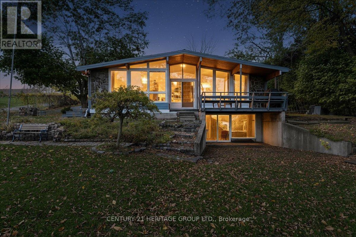 14 BASS COVE ROAD, Greater Napanee, Ontario