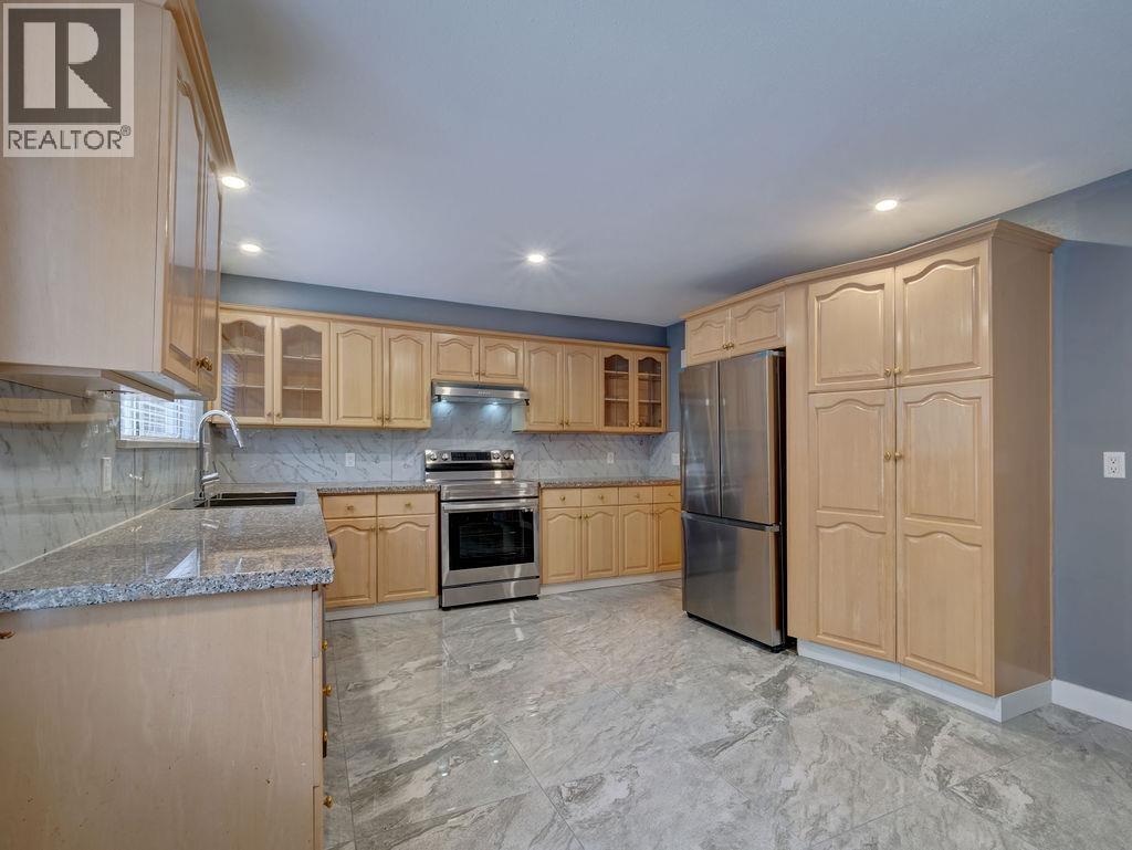 7462 Redrooffs Road, Halfmoon Bay, British Columbia  V7Z 1C3 - Photo 11 - R3061596
