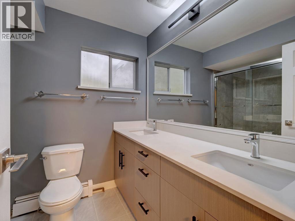 7462 Redrooffs Road, Halfmoon Bay, British Columbia  V7Z 1C3 - Photo 25 - R3061596