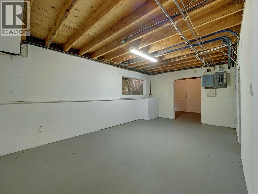 7462 Redrooffs Road, Halfmoon Bay, British Columbia  V7Z 1C3 - Photo 26 - R3061596