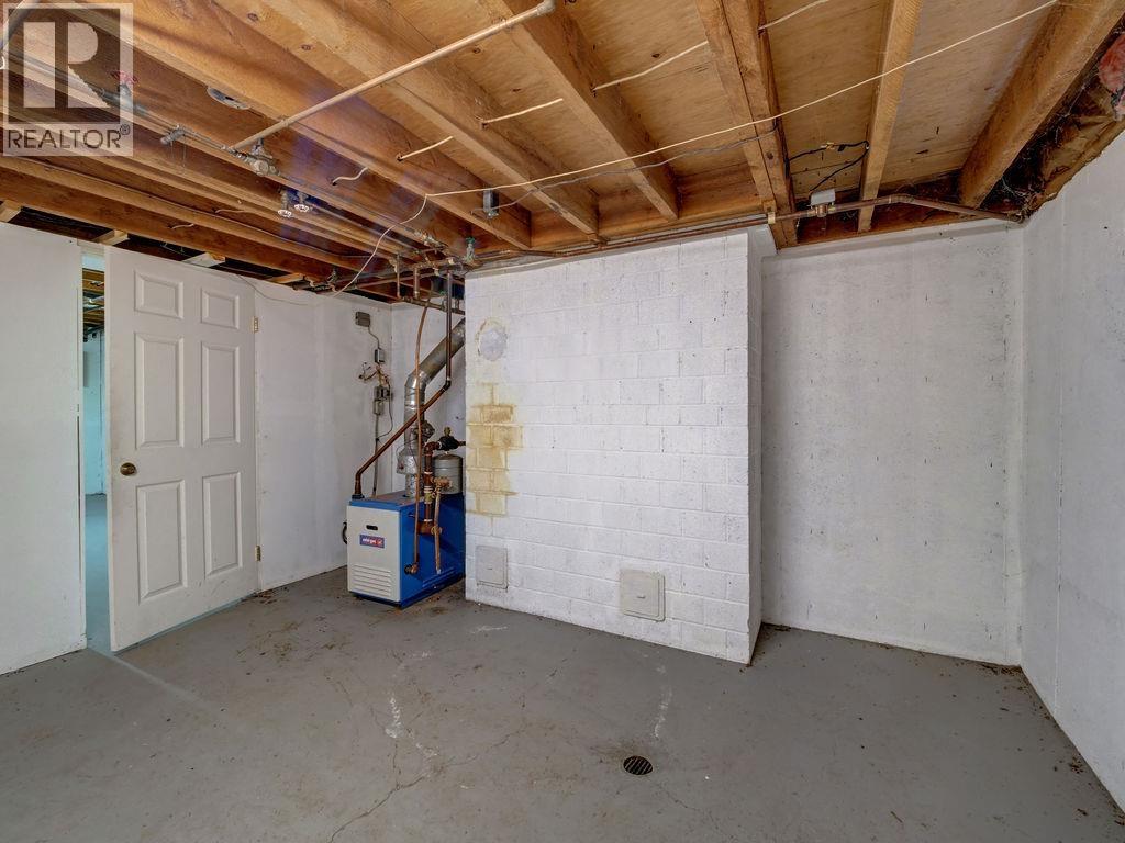 7462 Redrooffs Road, Halfmoon Bay, British Columbia  V7Z 1C3 - Photo 27 - R3061596