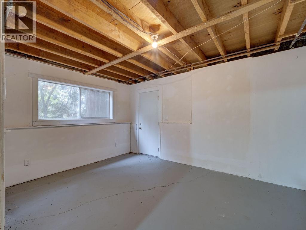 7462 Redrooffs Road, Halfmoon Bay, British Columbia  V7Z 1C3 - Photo 28 - R3061596