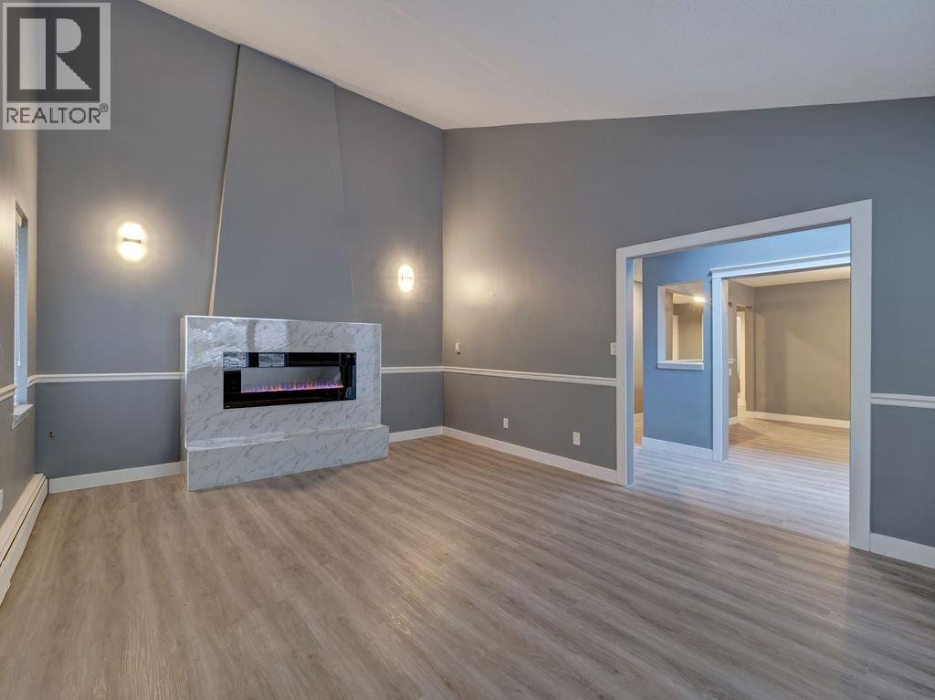 7462 Redrooffs Road, Halfmoon Bay, British Columbia  V7Z 1C3 - Photo 8 - R3061596