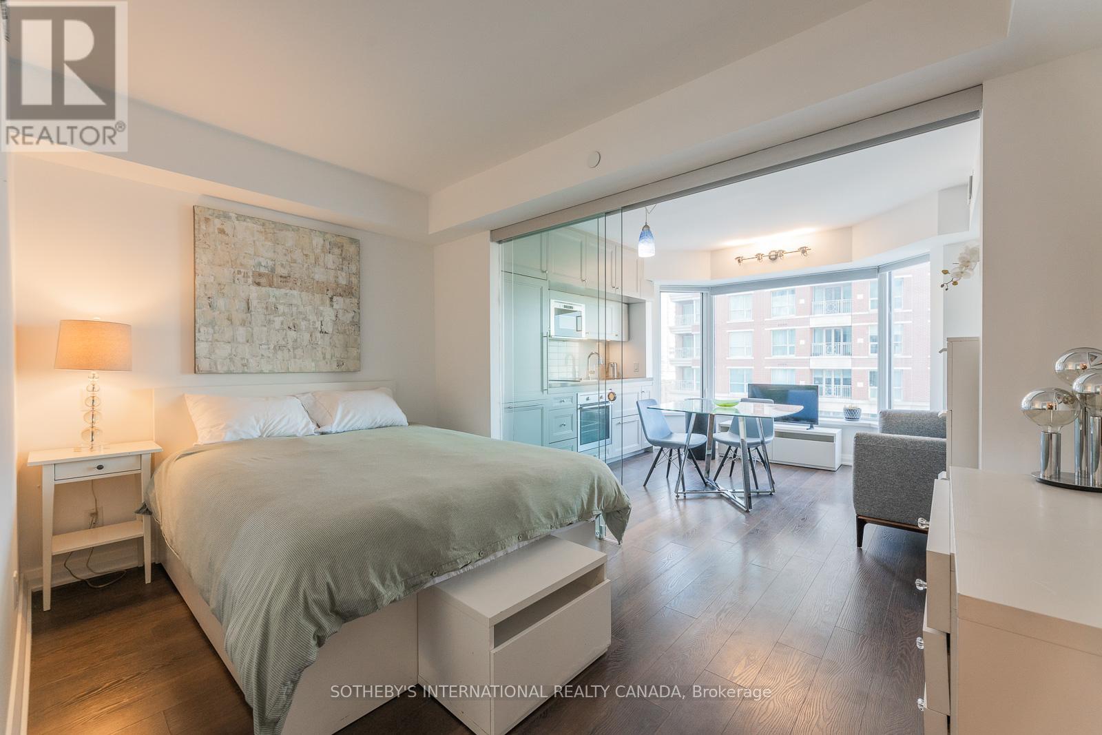 1116 - 155 Yorkville Avenue, Toronto, Ontario  M5R 0B4 - Photo 2 - C12479693