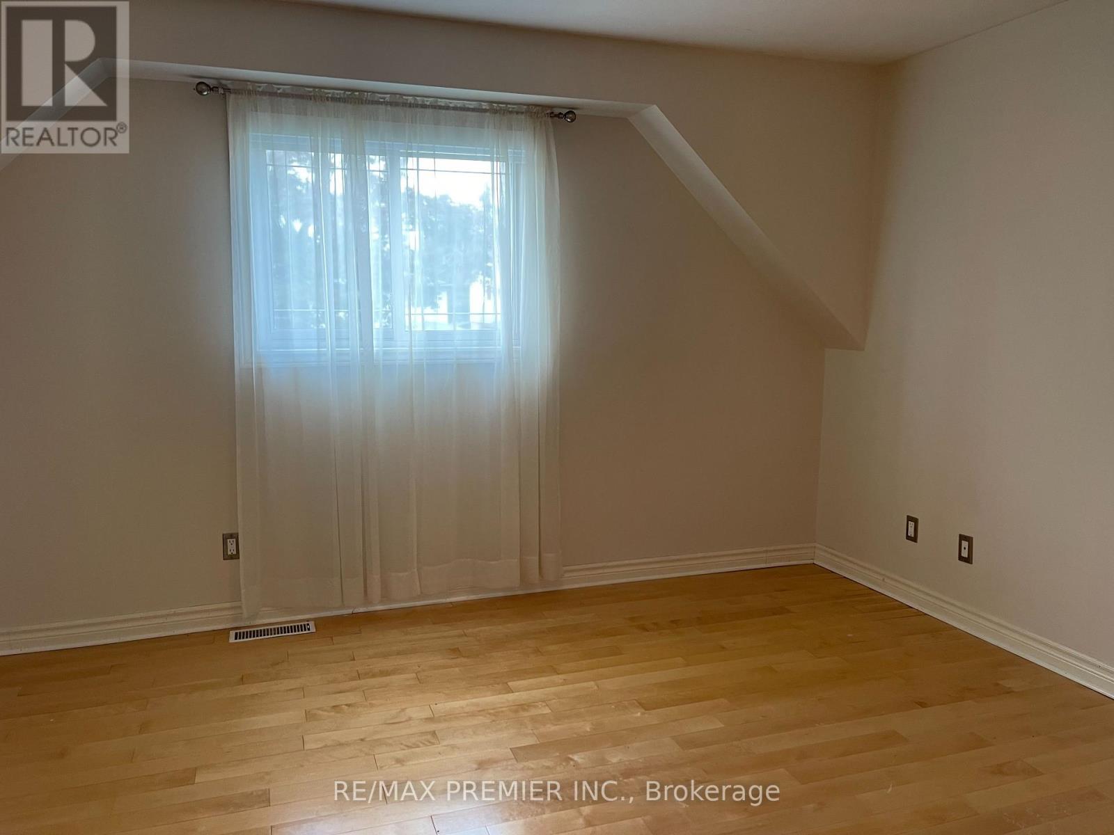 600 Stonebridge Lane, Pickering, Ontario  L1W 3B3 - Photo 23 - E12479699