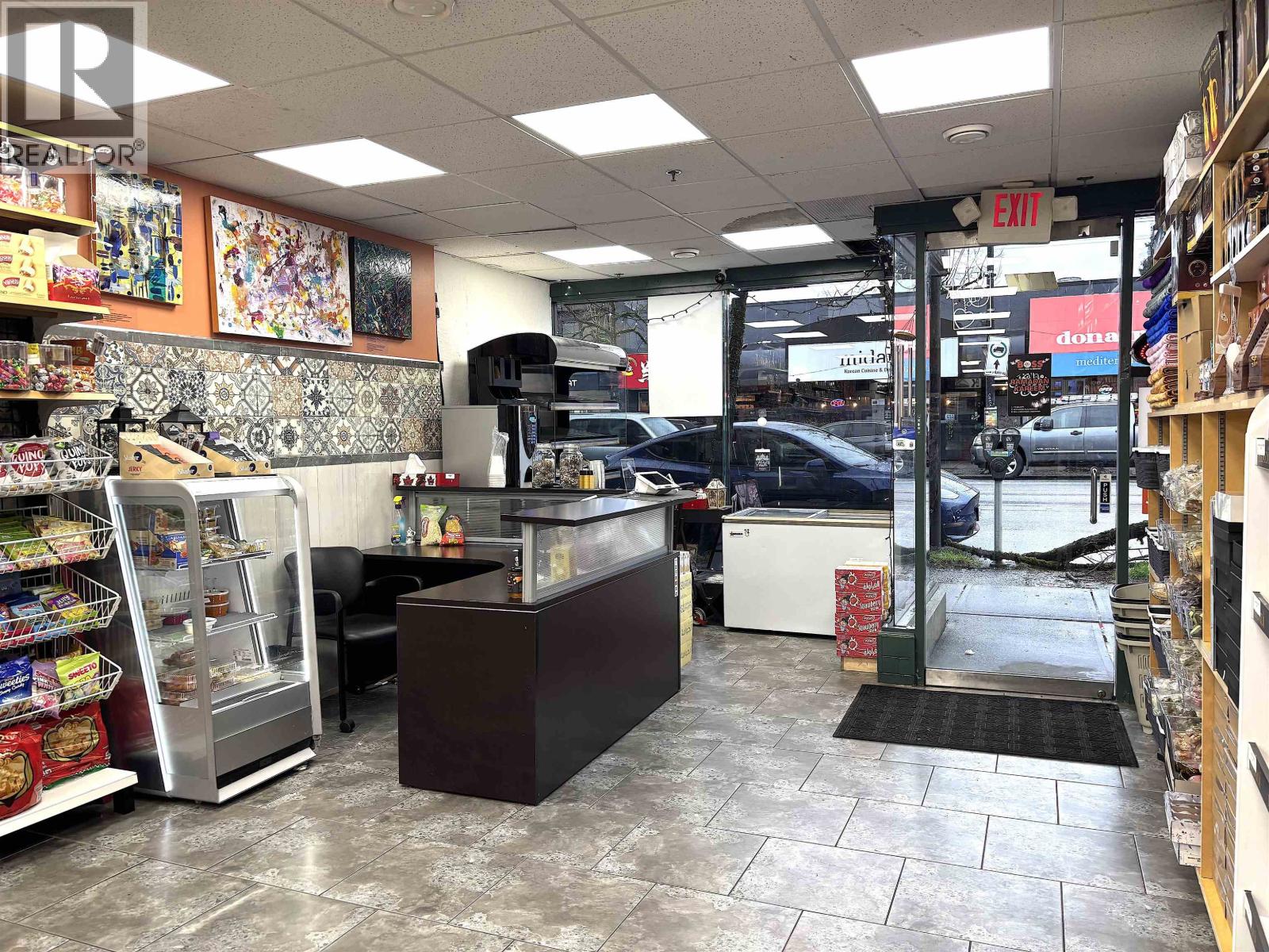 3216 W BROADWAY, Vancouver, British Columbia
