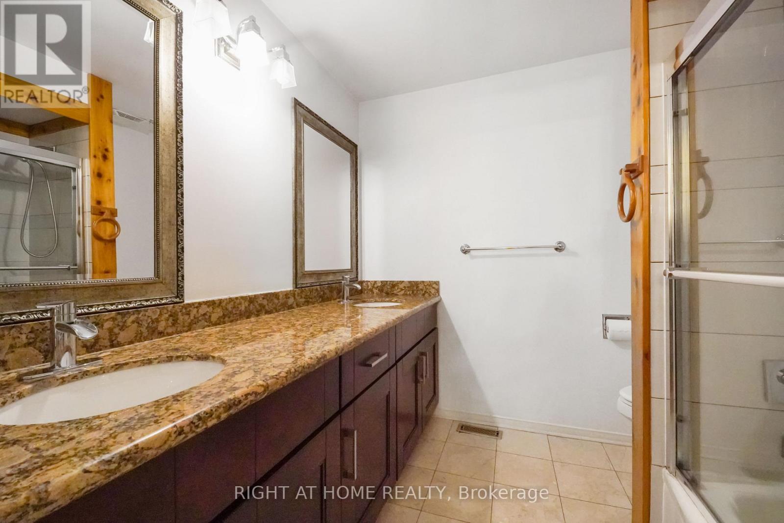 97 Brillinger Street, Richmond Hill, Ontario  L4C 8Y3 - Photo 24 - N12479696