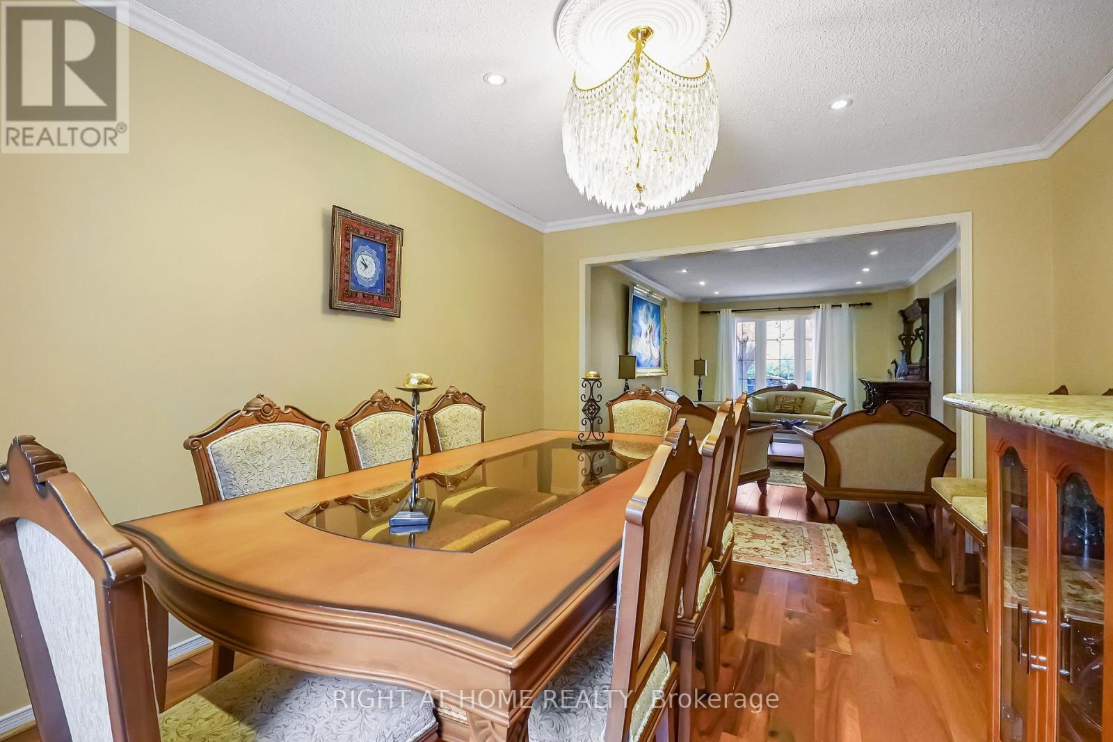 97 Brillinger Street, Richmond Hill, Ontario  L4C 8Y3 - Photo 8 - N12479696