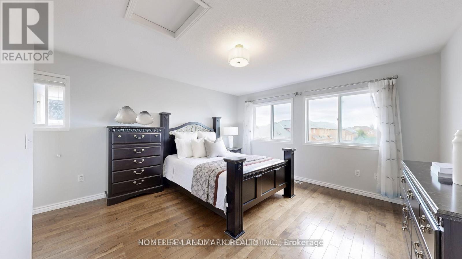 41 Bur Oak Avenue, Markham, Ontario  L6C 2E4 - Photo 19 - N12479697