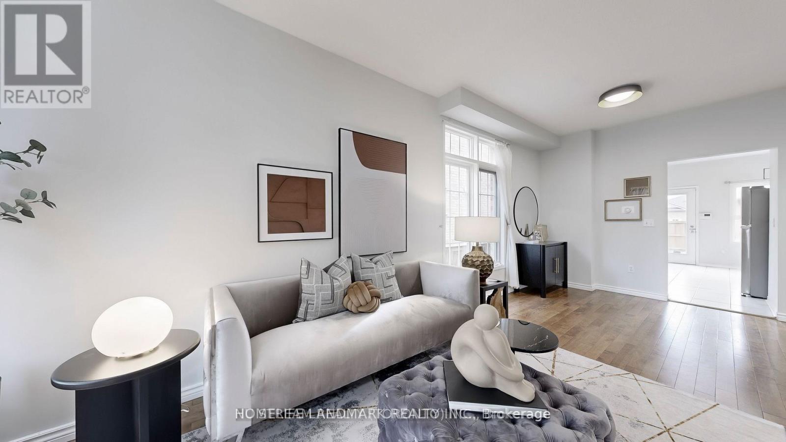 41 Bur Oak Avenue, Markham, Ontario  L6C 2E4 - Photo 5 - N12479697