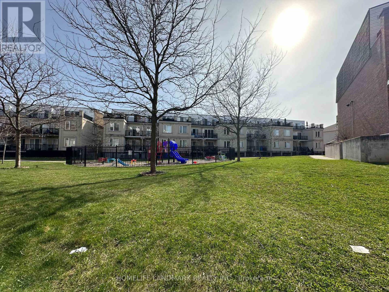 1014 - 3043 Finch Avenue W, Toronto, Ontario  M9M 0A4 - Photo 12 - W12479702