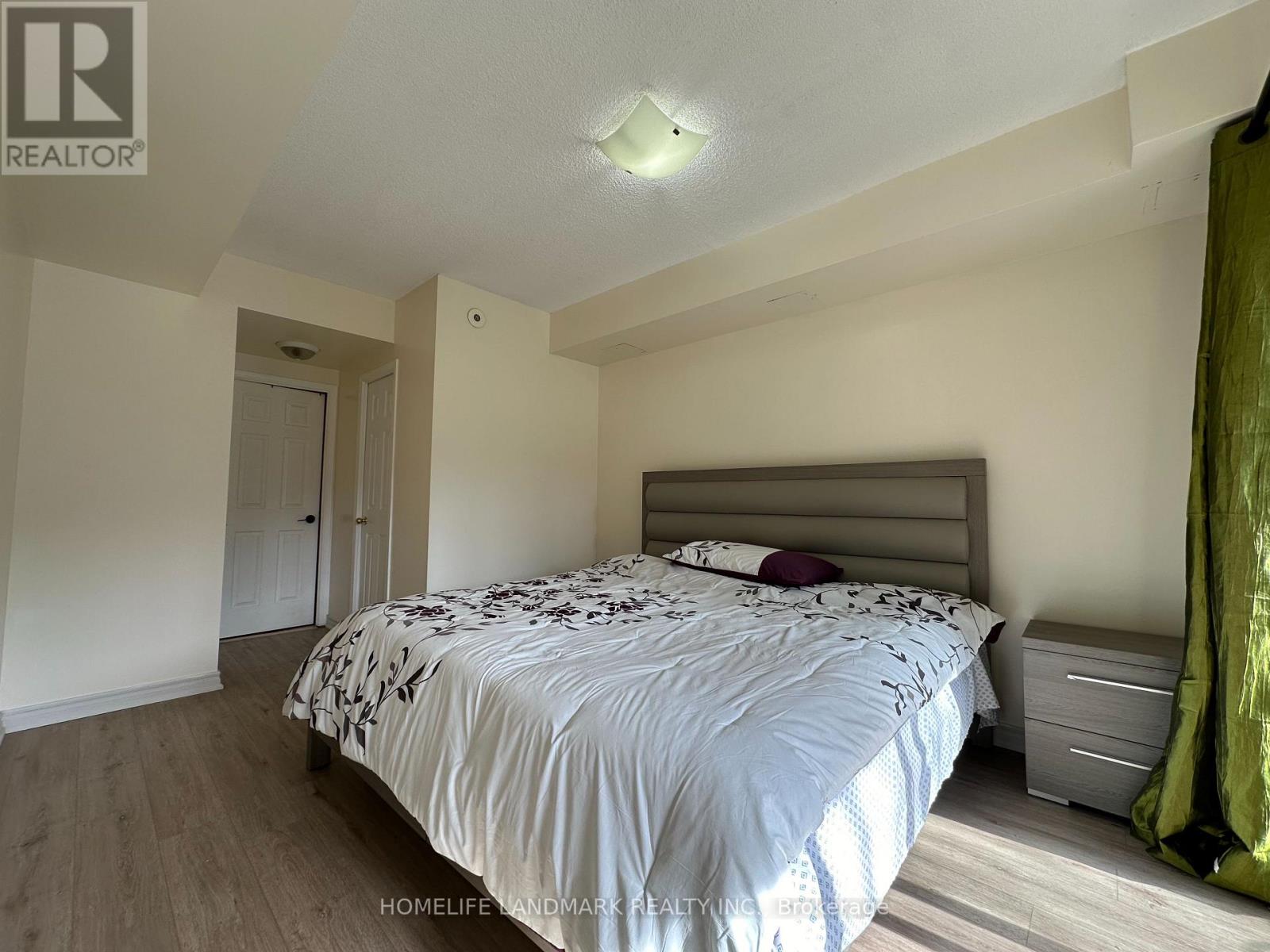 1014 - 3043 Finch Avenue W, Toronto, Ontario  M9M 0A4 - Photo 7 - W12479702