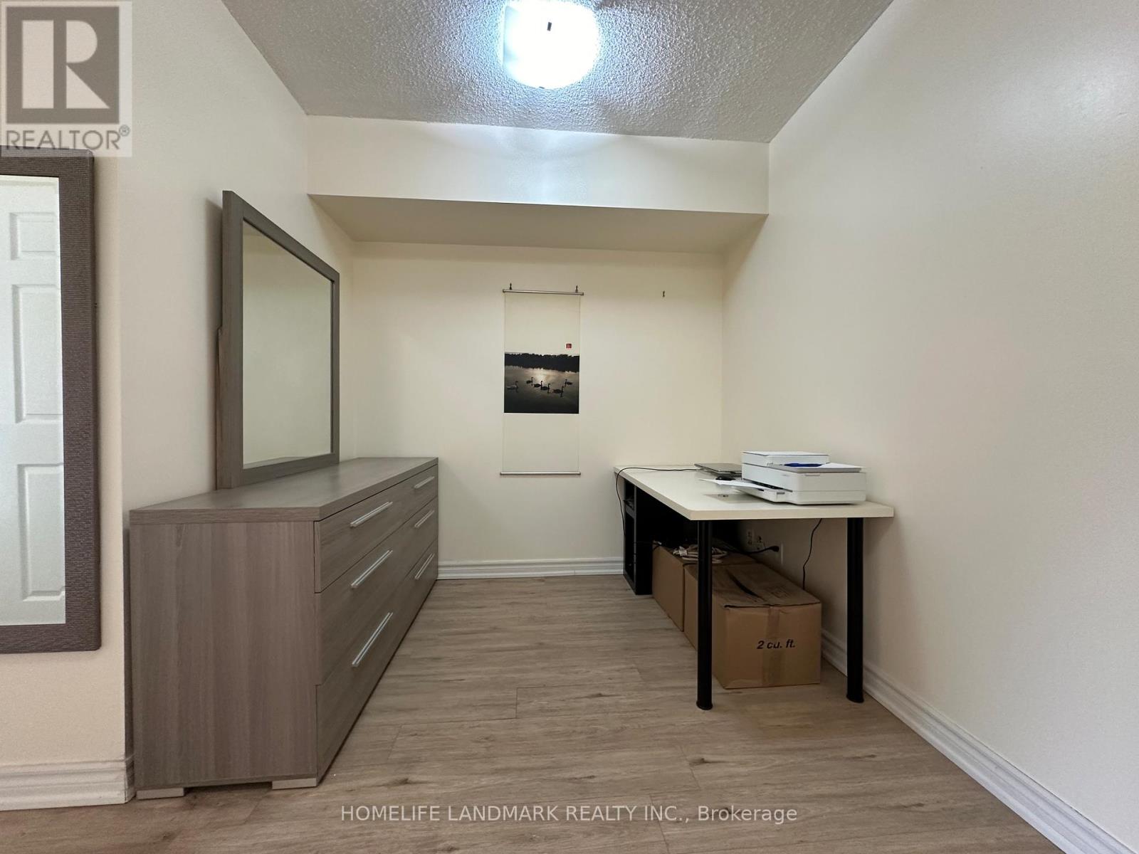 1014 - 3043 Finch Avenue W, Toronto, Ontario  M9M 0A4 - Photo 9 - W12479702