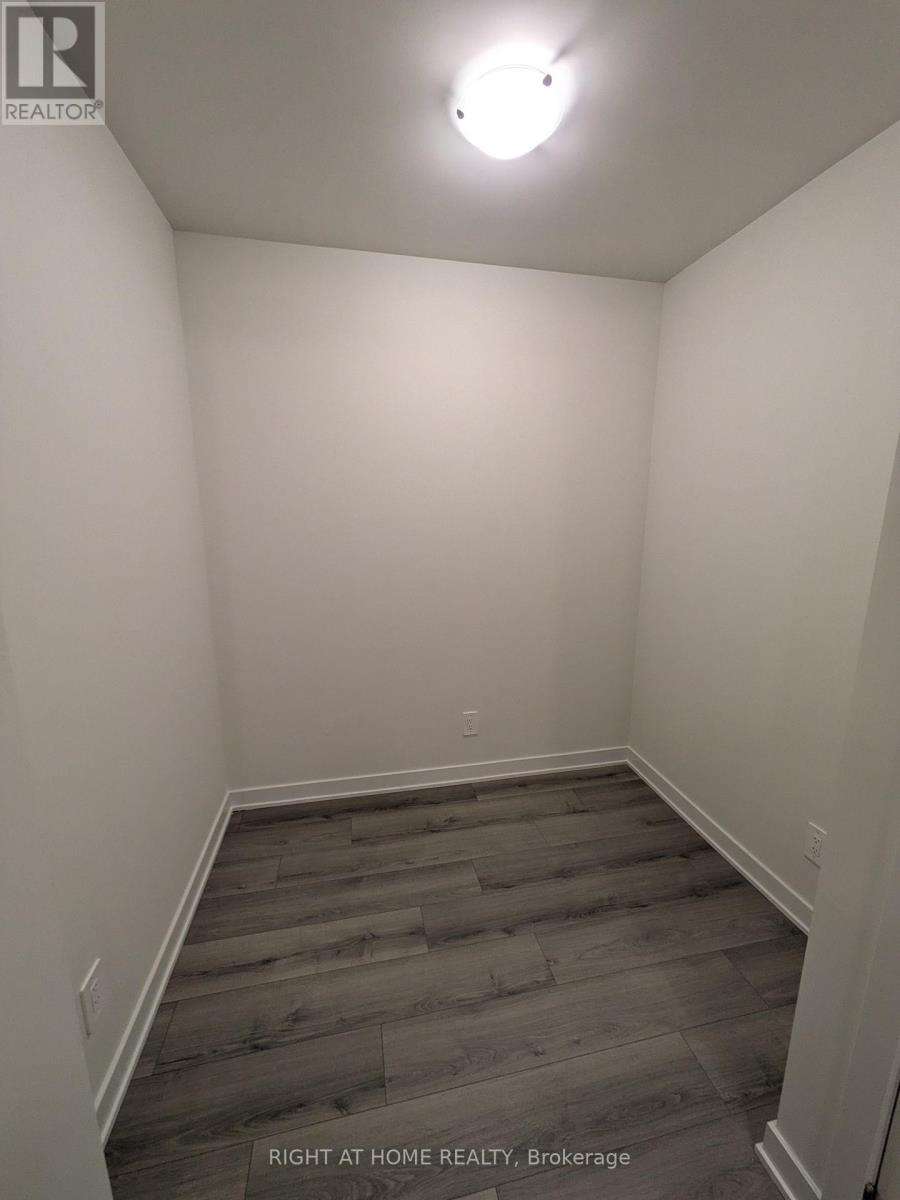 102 - 1440 Clarriage Court, Milton, Ontario  L9E 1B3 - Photo 10 - W12479704