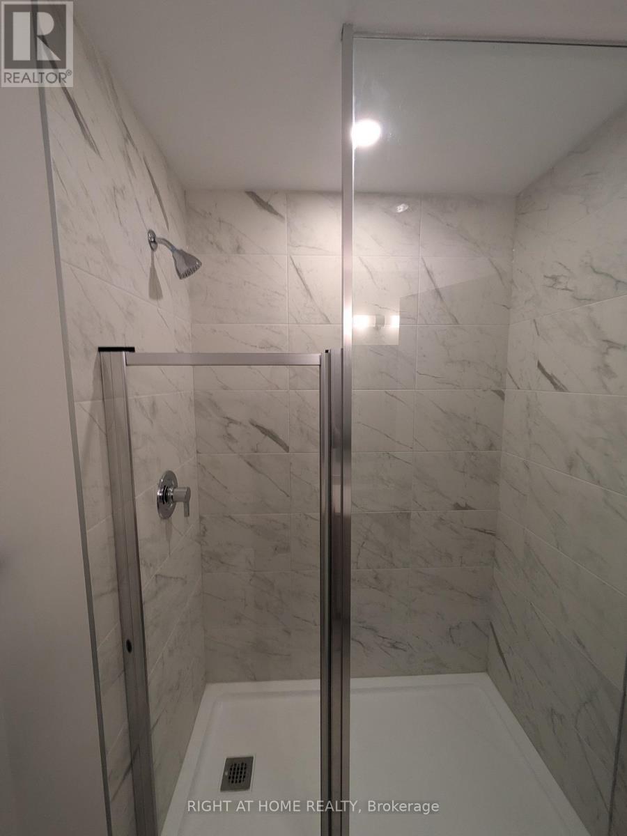102 - 1440 Clarriage Court, Milton, Ontario  L9E 1B3 - Photo 20 - W12479704