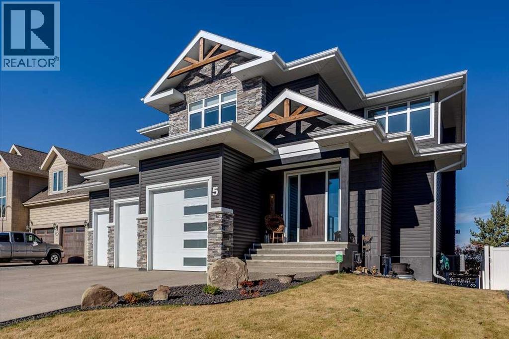 5 Leonard Close, Sylvan Lake, Alberta  T4S 0E7 - Photo 2 - A2266256