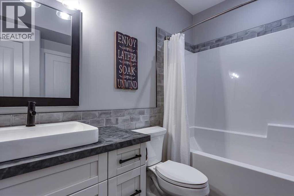 5 Leonard Close, Sylvan Lake, Alberta  T4S 0E7 - Photo 39 - A2266256